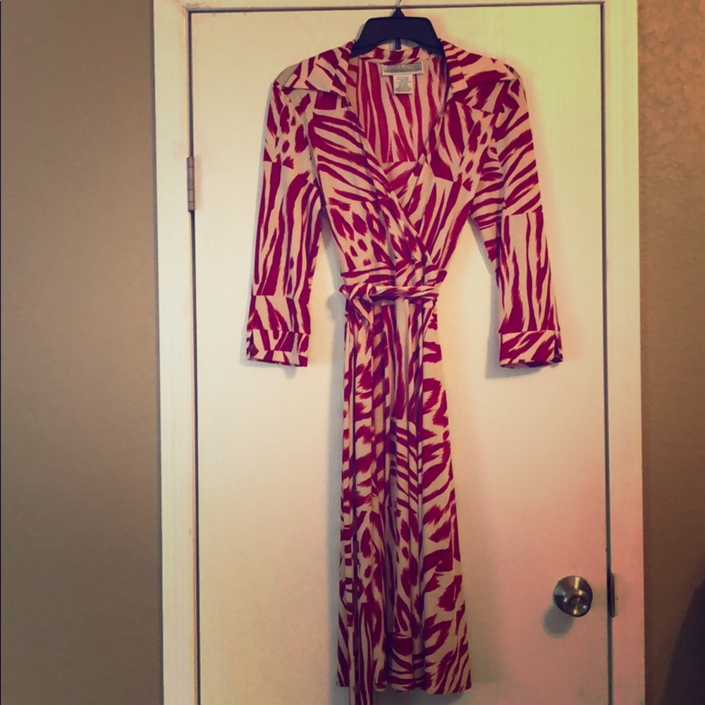 Animal print 3/4 sleeve midi wrap dress